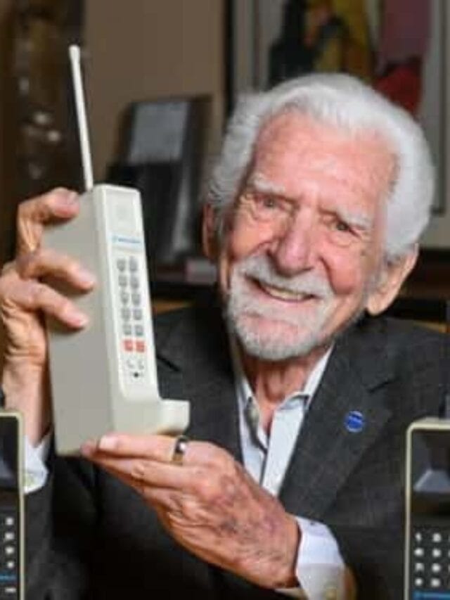 1973 से आज तक: स्मार्टफोन की वो गुप्त कहानी, जो आपको चौंका देगी! 📱🔥